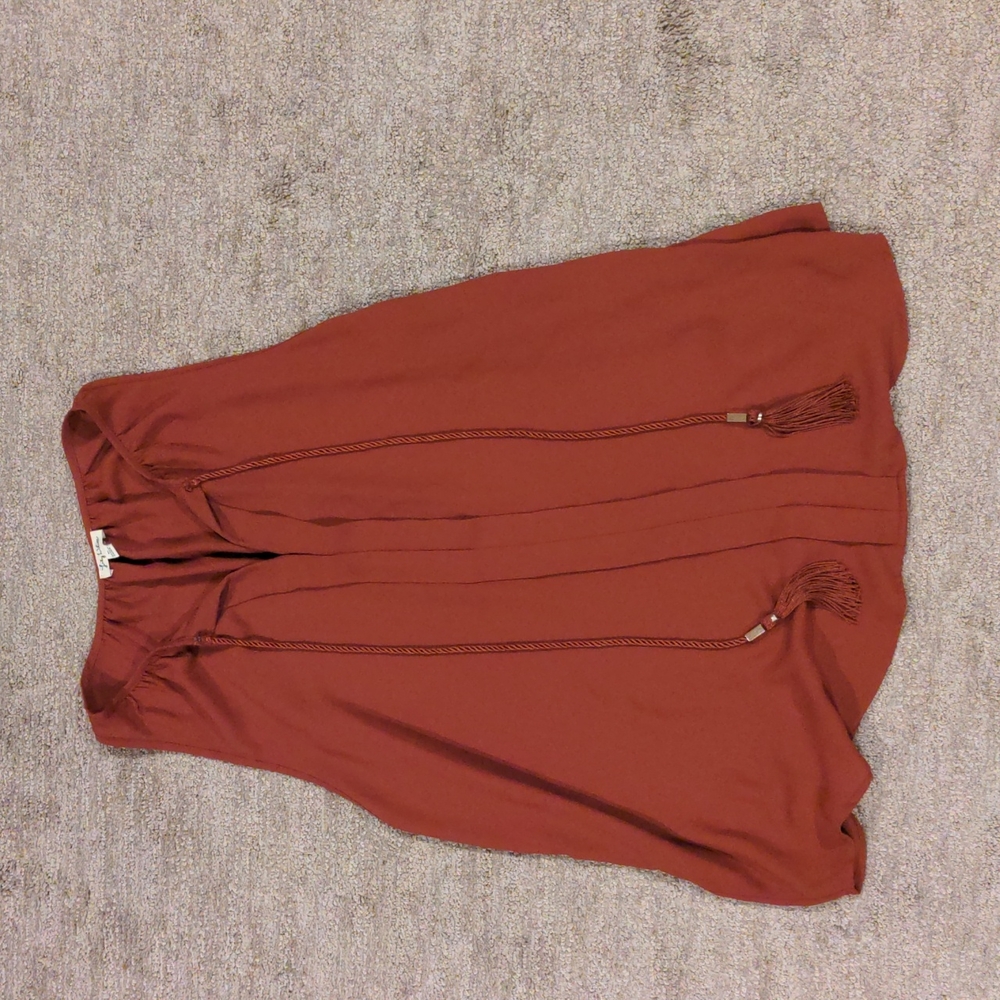 Lily White sz L Sleeveless Blouse